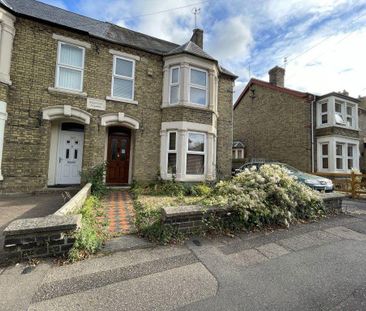 1 bedroom in a house share to rent - Photo 1