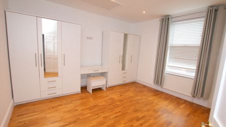 122 Prestbury Road, CHELTENHAM GL522DP - Photo 5