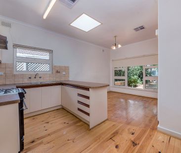 17 Hampton Street, Hawthorn. - Photo 2