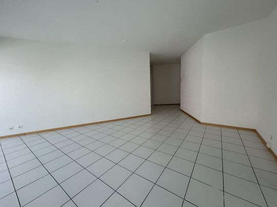 AU COEUR DE LA VILLE ! APPARTEMENT DE 4.5 PIECES MANSARDÉ - Photo 1