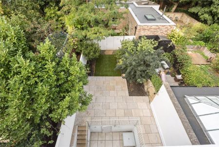 5 bedroom detached house to rent - Photo 3