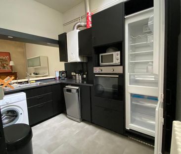 Location Appartement 3 pièces 77m² BORDEAUX 33000 - Photo 5