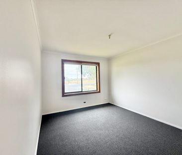 Comfortable Family Living in a Convenient Corio Location - Photo 2