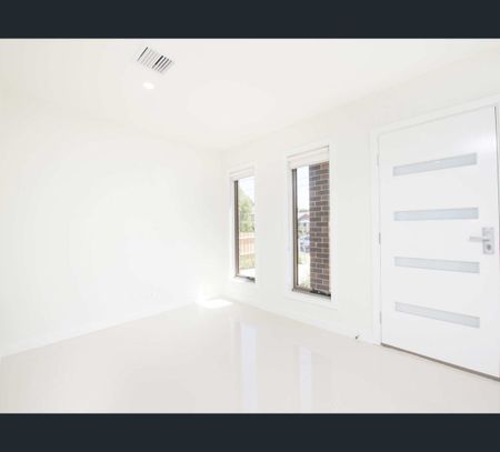 1/9 Hampton Road, Essendon West, Vic 3040 - Photo 5