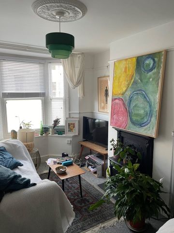 2 Bed Terraced House, Hanover Terrace, BN2 - Photo 5