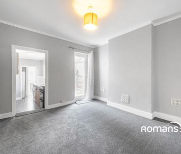 3 bedroom terraced house to rent - Photo 2