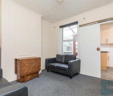 4 bedroom terraced house to rent - Photo 1