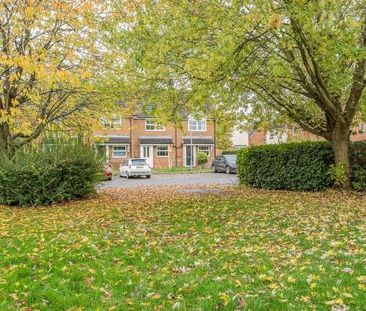 Rowan Close, Aylesbury, HP21 - Photo 1