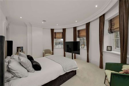 3 bedroom apartment set in a prestigious and private development complete with concierge and communal gym. - Photo 5