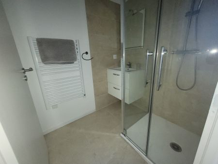 Location Appartement 2 pièces 32m² ST JEAN D ANGELY 17400 - Photo 3