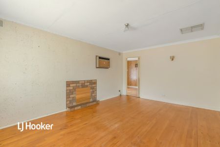 Perfectly Located Family Home! - Photo 2