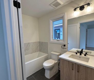 For Lease - 6316 Jewel Common, Niagara Falls, Ontario - Photo 6