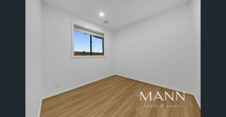 Stunning Brand New Family Home in Woodstock - Photo 5