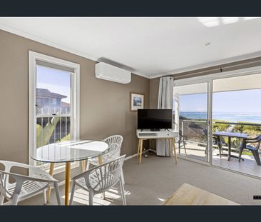 Resort style living - Photo 2