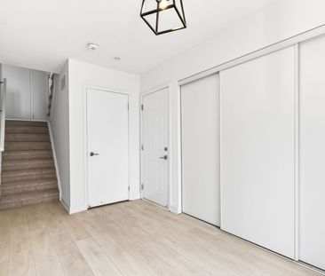 For Lease - 1121 Cooke Boulevard Unit# 32, Burlington, Ontario - Photo 3