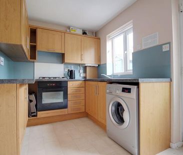 2 bedroom semi-detached house to rent - Photo 3