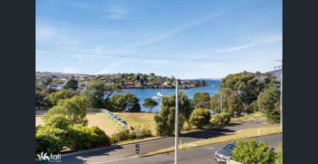 Renovated Family Home with Stunning Marina Views - Photo 5