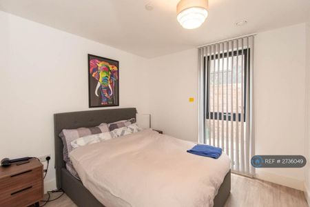 1 bedroom flat to rent - Photo 2