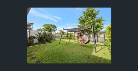 "Spacious and Modern Townhouse for Rent in Ormeau - Your Perfect Home Awaits!" - Photo 5