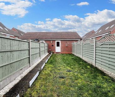 3 bedroom terraced house to rent - Photo 2