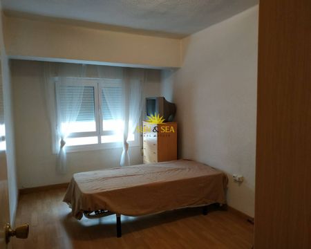 THREE-BEDROOM APARTMENT – NOVELDA - Photo 4