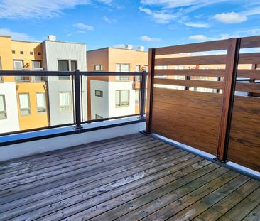 For Lease - 1630 Pleasure Valley Path, Oshawa, Ontario - Photo 2