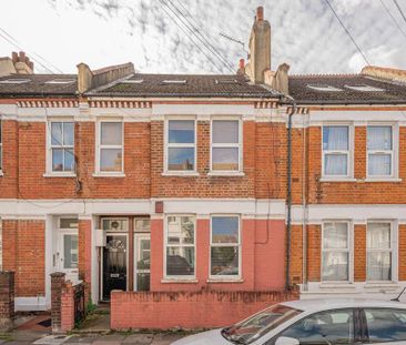 2 bedroom maisonette to rent - Photo 2