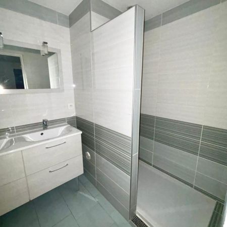 Location Appartement 2 pièces 37m² GRENOBLE 38000 - Photo 4