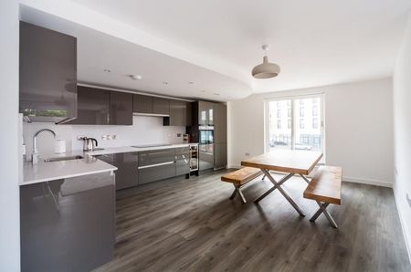 Sovereign Point, Bath, BA2 - Photo 2