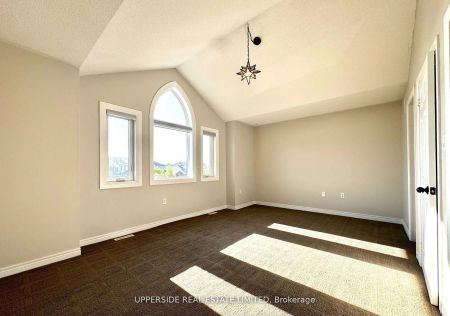 46 Country Lane #Upper - Photo 3