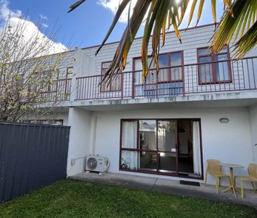 2 Bedroom Split Level Unit - Photo 5