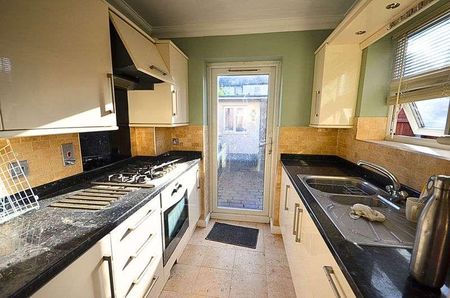 Boscombe Grove Road, Bournemouth, BH1 - Photo 5