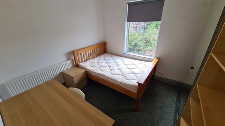 8 bedroom terraced house to rent - Photo 4