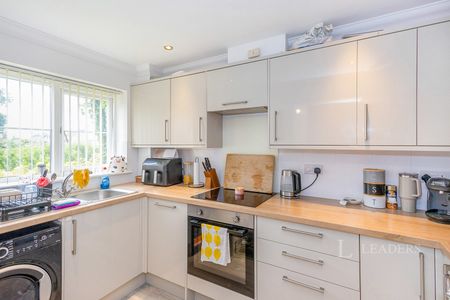 2 bedroom house to rent Knights Terrace, 34 London Road, Cowplain, Waterlooville, PO8 - Photo 5