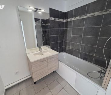 SAINT ANDRE LEZ LILLE -APPARTEMENT DE TYPE 3 AVEC TERRASSE ET 2 PAR... - Photo 6