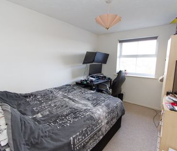 1 Bed Flat, Drapers Fields, CV1 - Photo 2
