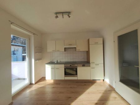 Schöner Naturblick - sonnige 3ZI mit großem Balkon, Carport - Photo 4