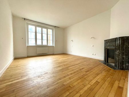 T5 DUPLEX - RUE JULES MICHELET - 109 m² - Photo 2