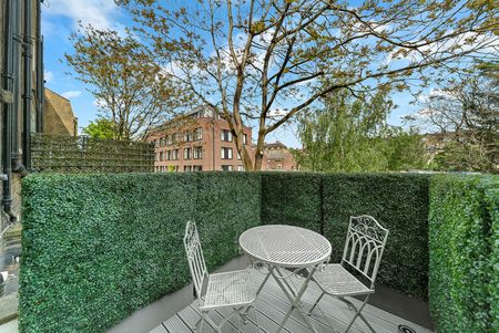 Beautiful terrace house with Regent’s Park views - Photo 5