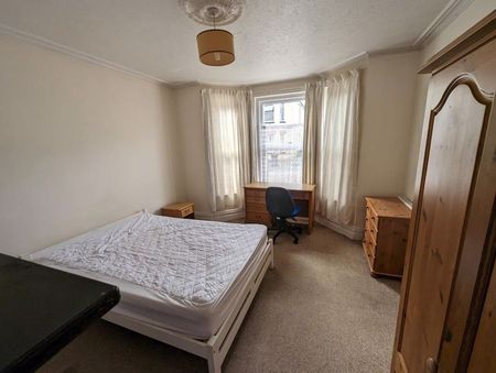 Hankinson Road, Bournemouth - Photo 2