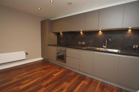 Wilburn Basin, Ordsall Lane, Salford - Photo 4