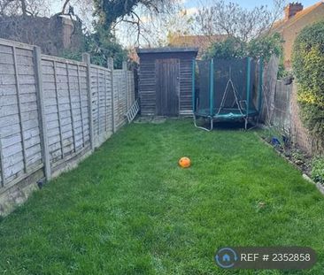 2 bedroom end of terrace house to rent - Photo 4