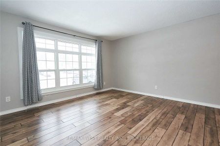 For Lease - 323 Centre Street, Shelburne, Ontario - Photo 2