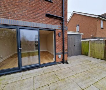 2 bedroom semi-detached house to rent - Photo 6