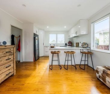 PAPAKURA, 3 BEDROOMS - Photo 6