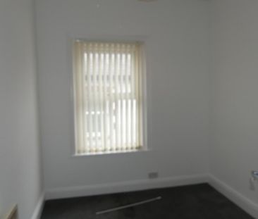 2 bedroom property to rent - Photo 3