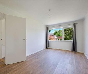 Harrison Close, Reigate, RH2 - Photo 5