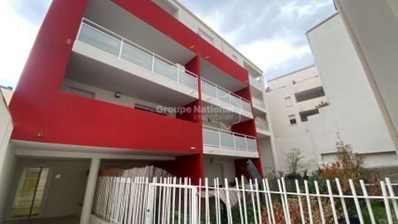 NIMES - POMPIDOU, - Photo 5