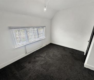 5 bedroom semi-detached house to rent - Photo 3