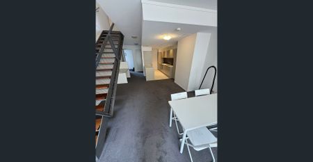 Fully Furnished-L3+4/2-4 Powell St, Waterloo, NSW 2017 - Photo 4